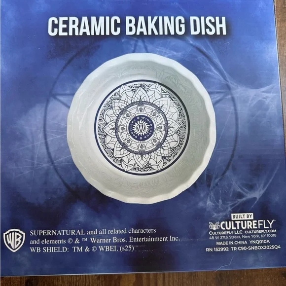 Supernatural Culturefly Baking Bundle Ceramic Baking Dish Towel Pie Server - Picture 8 of 11